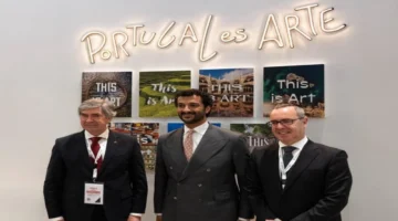 اتفاقية سياحية موسعة.. الإمارات تبحث تعزيز التعاون المشترك مع 4 دول كبرى